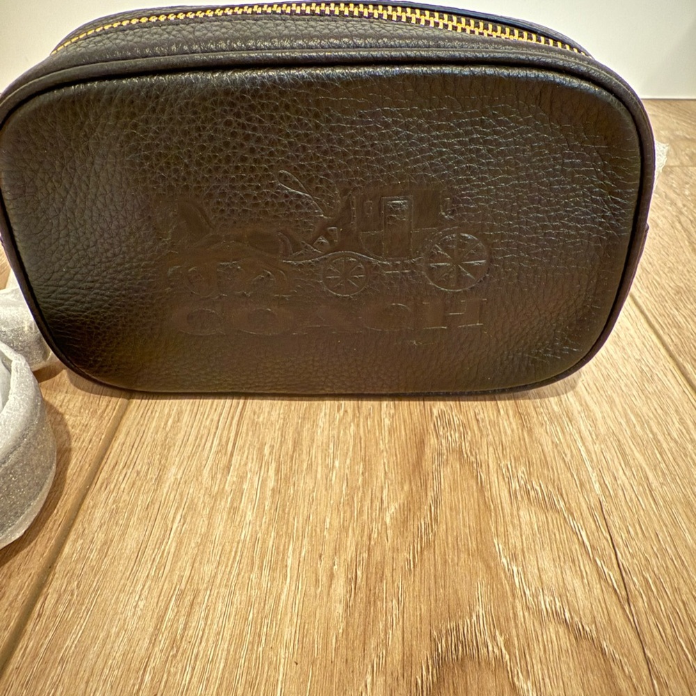 CONVERTIBLE BELT BAG (COACH F79212)
BLACK/IMITATION GOLD
